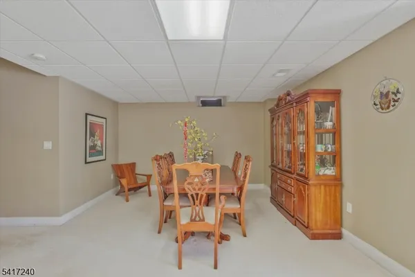 $985,000 | 4 Elm Drive, Clinton, NJ 08809