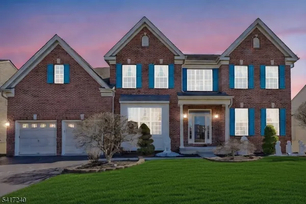 $985,000 | 4 Elm Drive, Clinton, NJ 08809