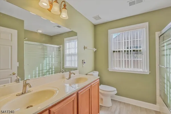 $985,000 | 4 Elm Drive, Clinton, NJ 08809