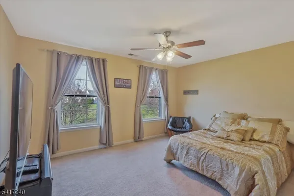 $985,000 | 4 Elm Drive, Clinton, NJ 08809