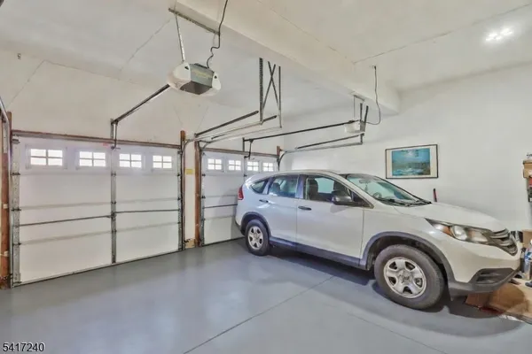 $985,000 | 4 Elm Drive, Clinton, NJ 08809