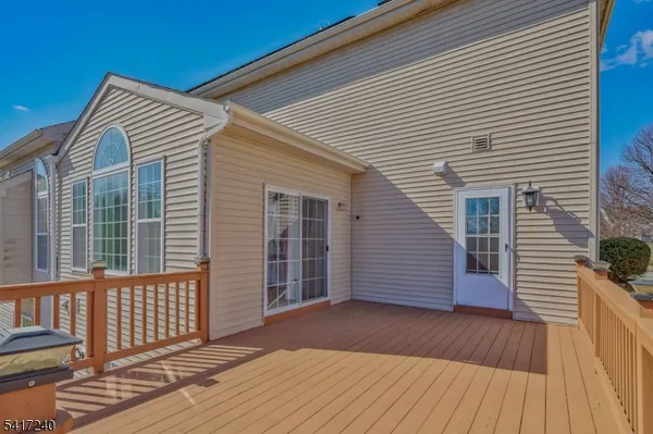 $985,000 | 4 Elm Drive, Clinton, NJ 08809