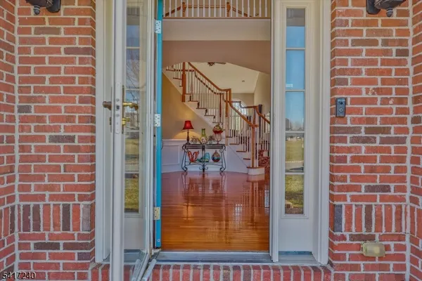 $985,000 | 4 Elm Drive, Clinton, NJ 08809