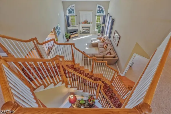 $985,000 | 4 Elm Drive, Clinton, NJ 08809