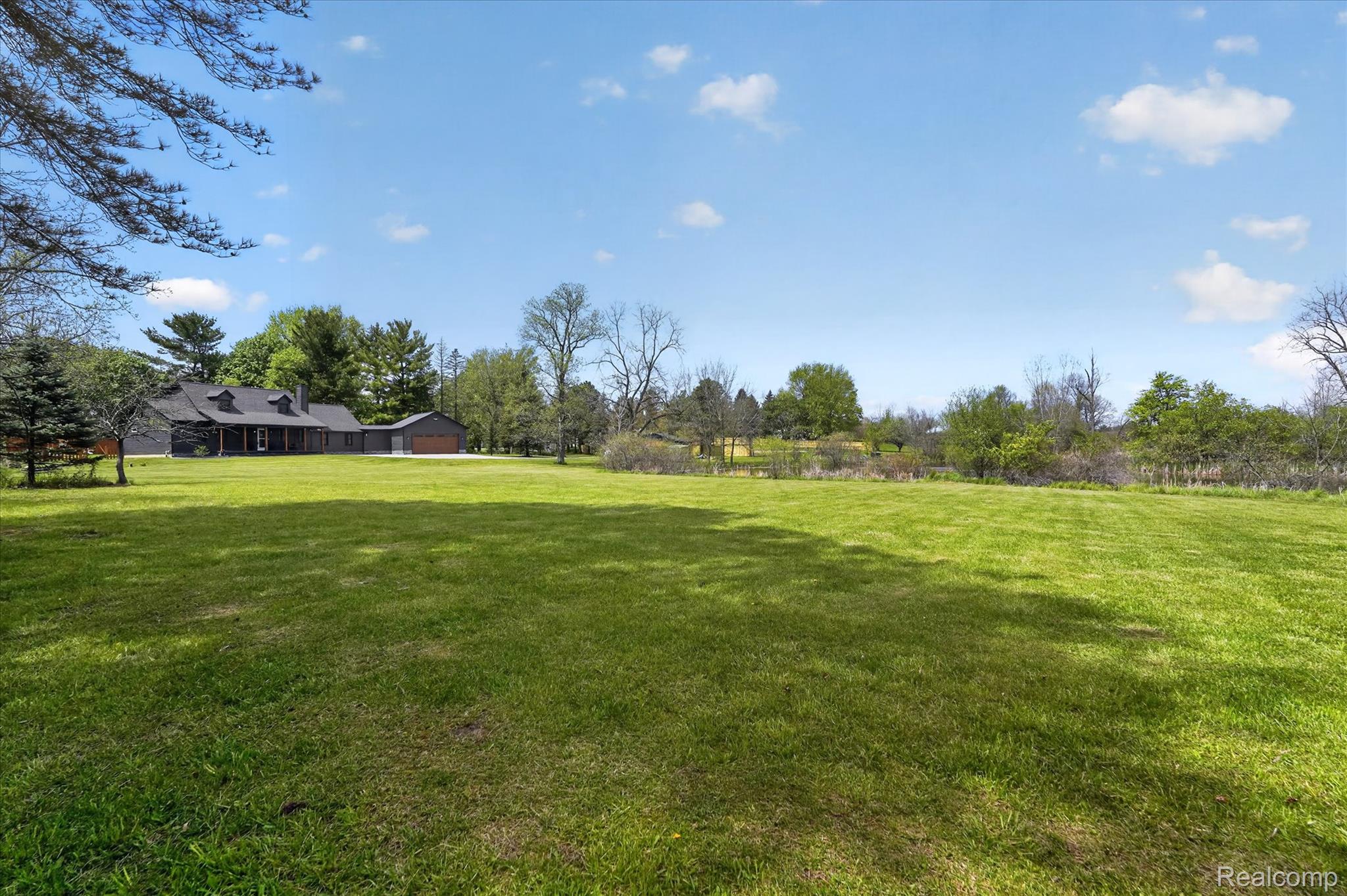 5640 North Fowlerville Road Fowlerville, MI 48836 - Photo 43 of 48