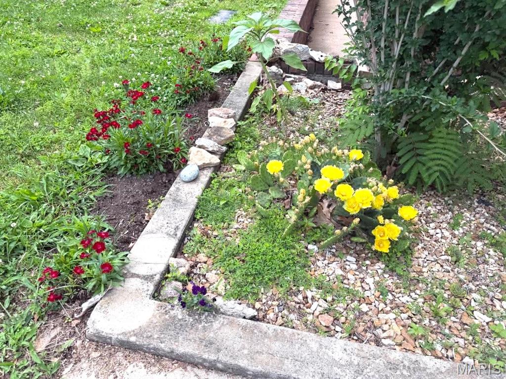 26541 Lake Shore Road Lebanon, MO 65536 - Photo 10 of 56