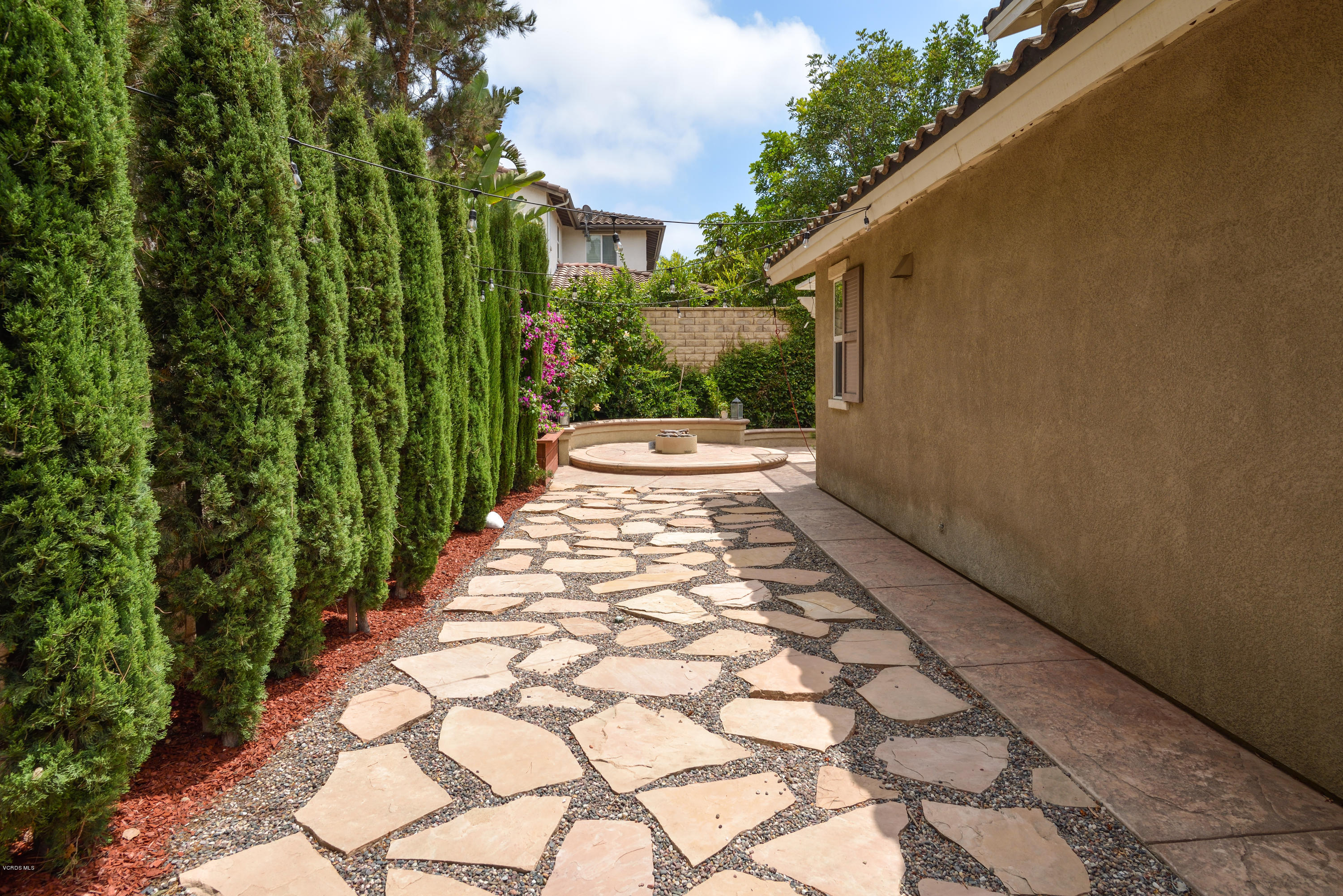 310 Spring Park Road Camarillo, CA 93012 - Photo 8 of 48 a view of a pathway both side of the house