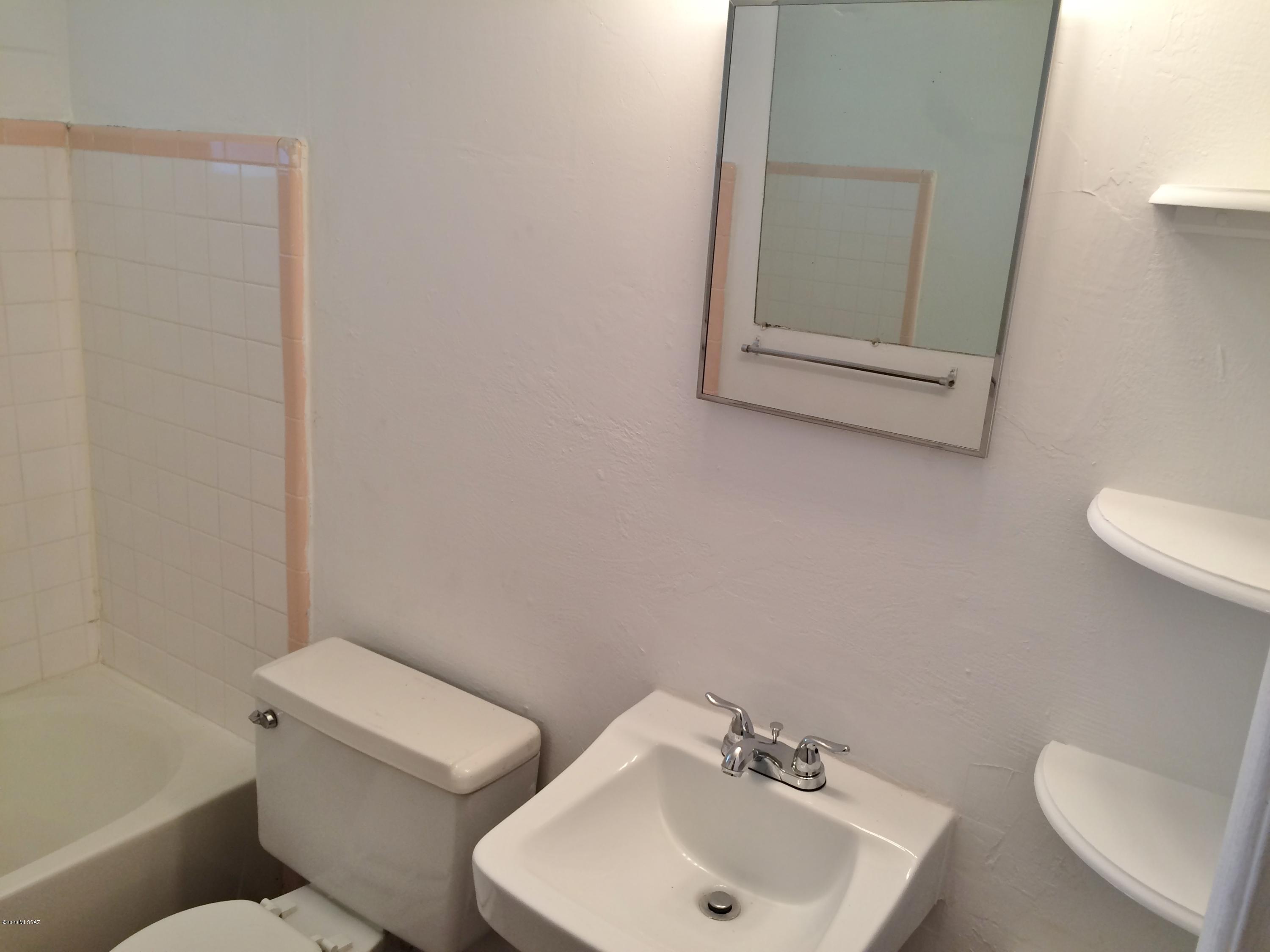 1270 East Halcyon Road Tucson, AZ 85719 - Photo 6 of 11 Gallery Image 6
