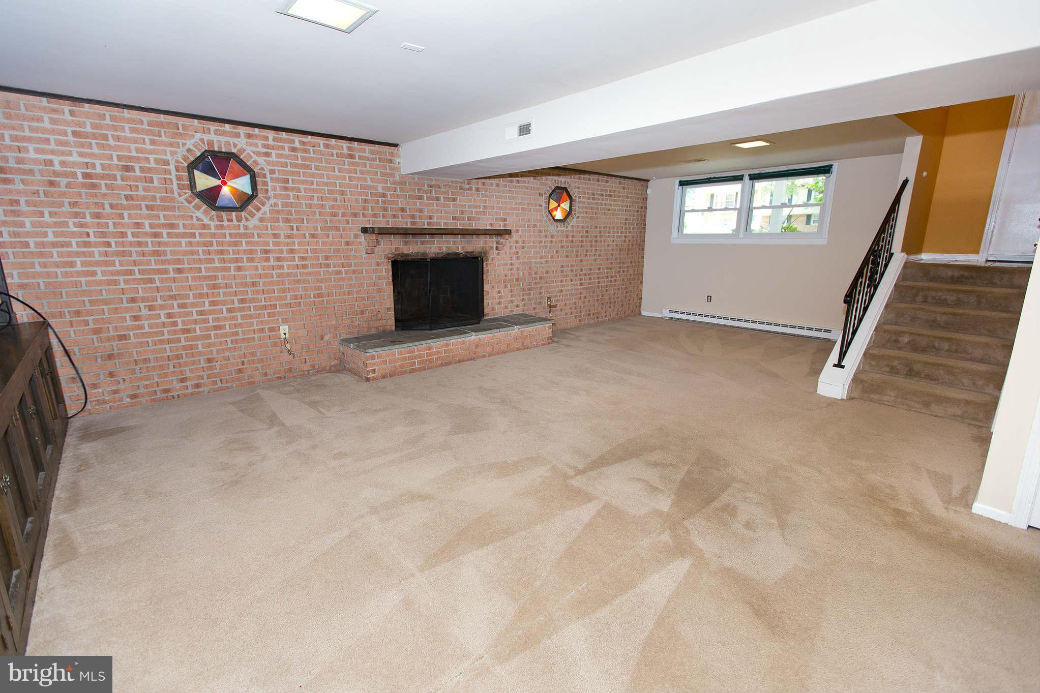1210 East Jefferson Road Sterling, VA 20164 - Photo 23 of 30 Family Room