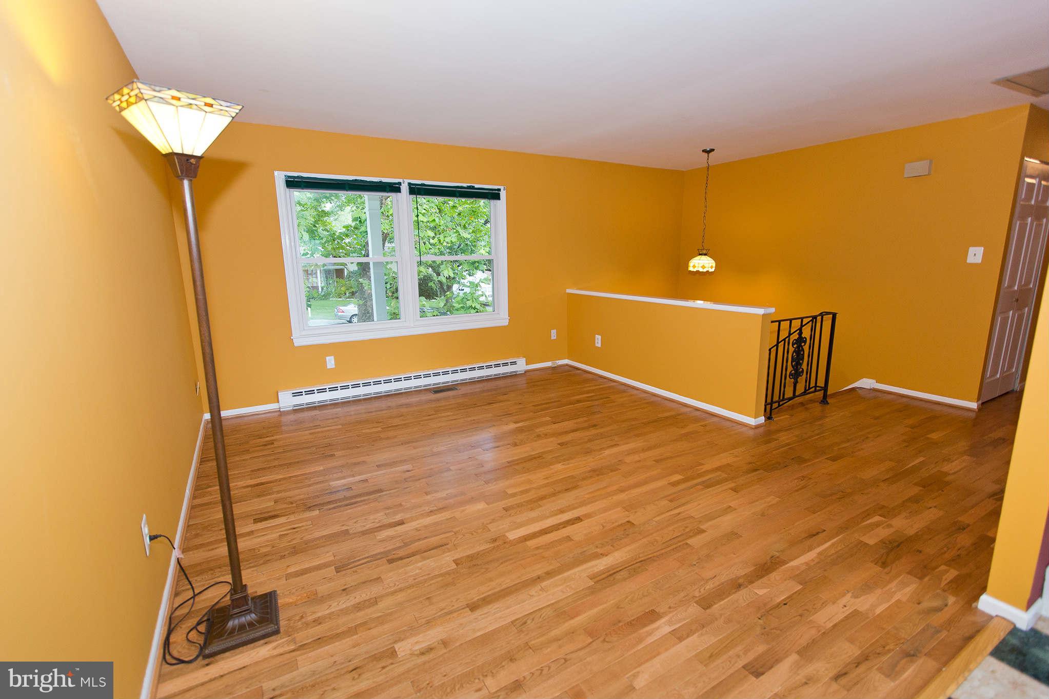 1210 East Jefferson Road Sterling, VA 20164 - Photo 6 of 30 Living Room