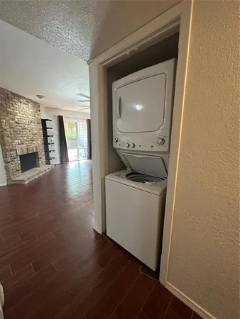 $1,925 | 15221 Berry Trail, Unit 1003, Dallas, TX 75248
