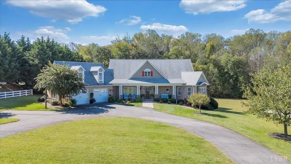 $975,000 | 1074 Jefferson Drive West, Forest, VA 24551