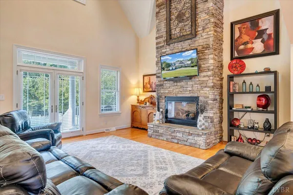 $975,000 | 1074 Jefferson Drive West, Forest, VA 24551