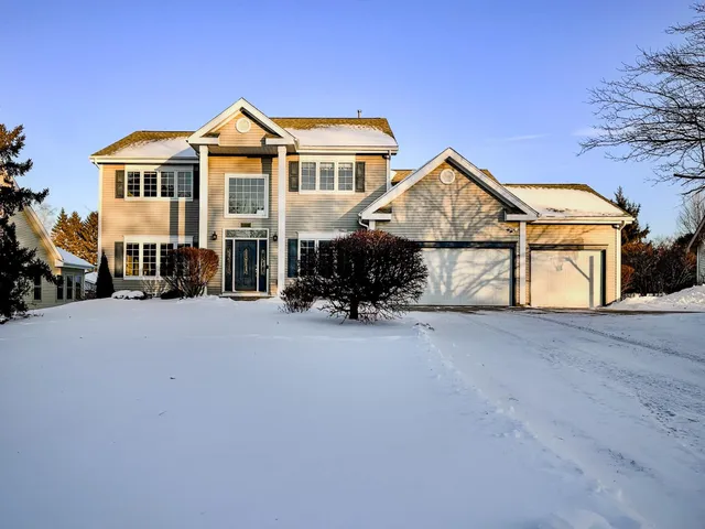 $799,900 | 2742 Jasmine Drive, Fitchburg, WI 53711