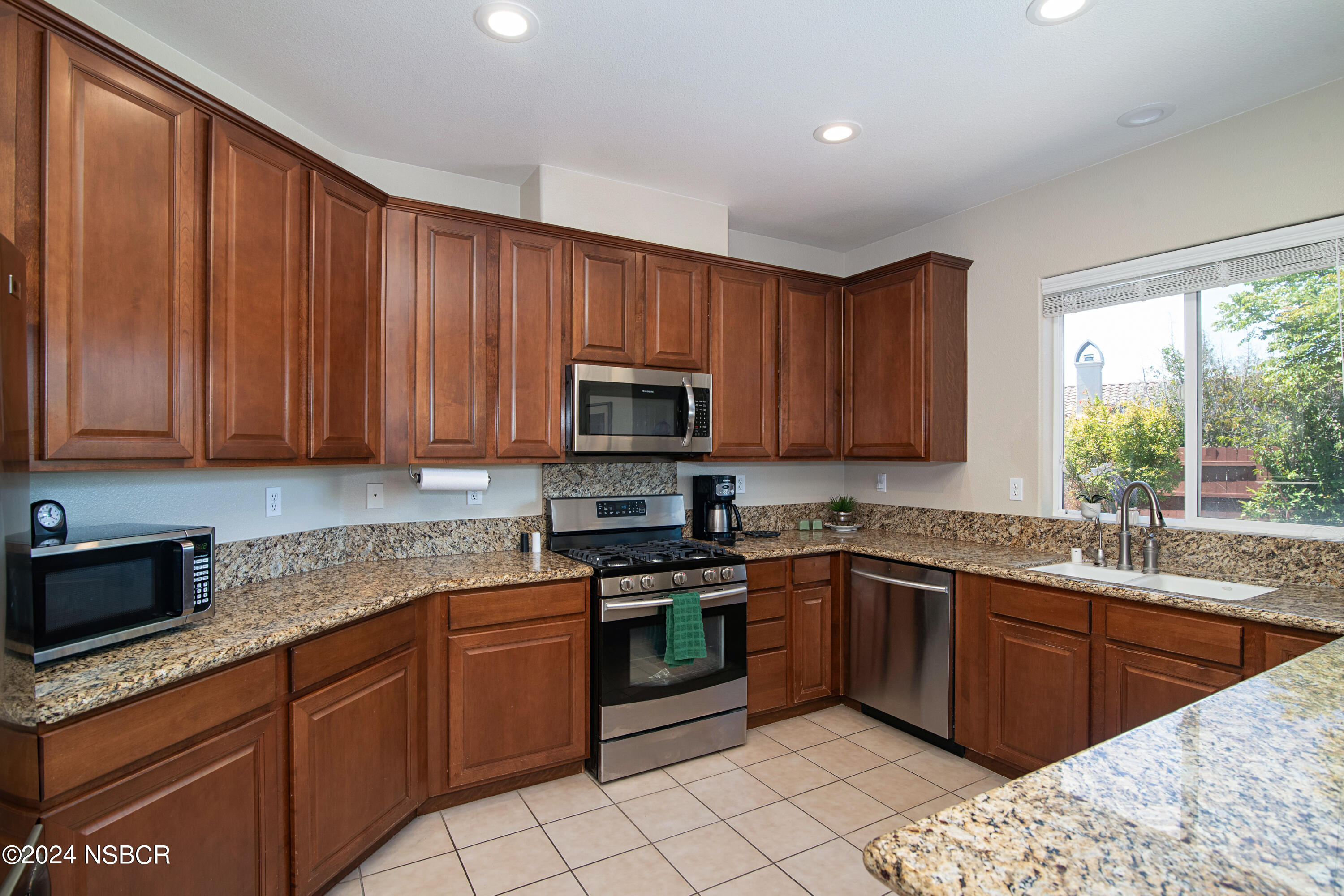 723 Voyager Road Lompoc, CA 93436 - Photo 9 of 34 10-KKP_3490