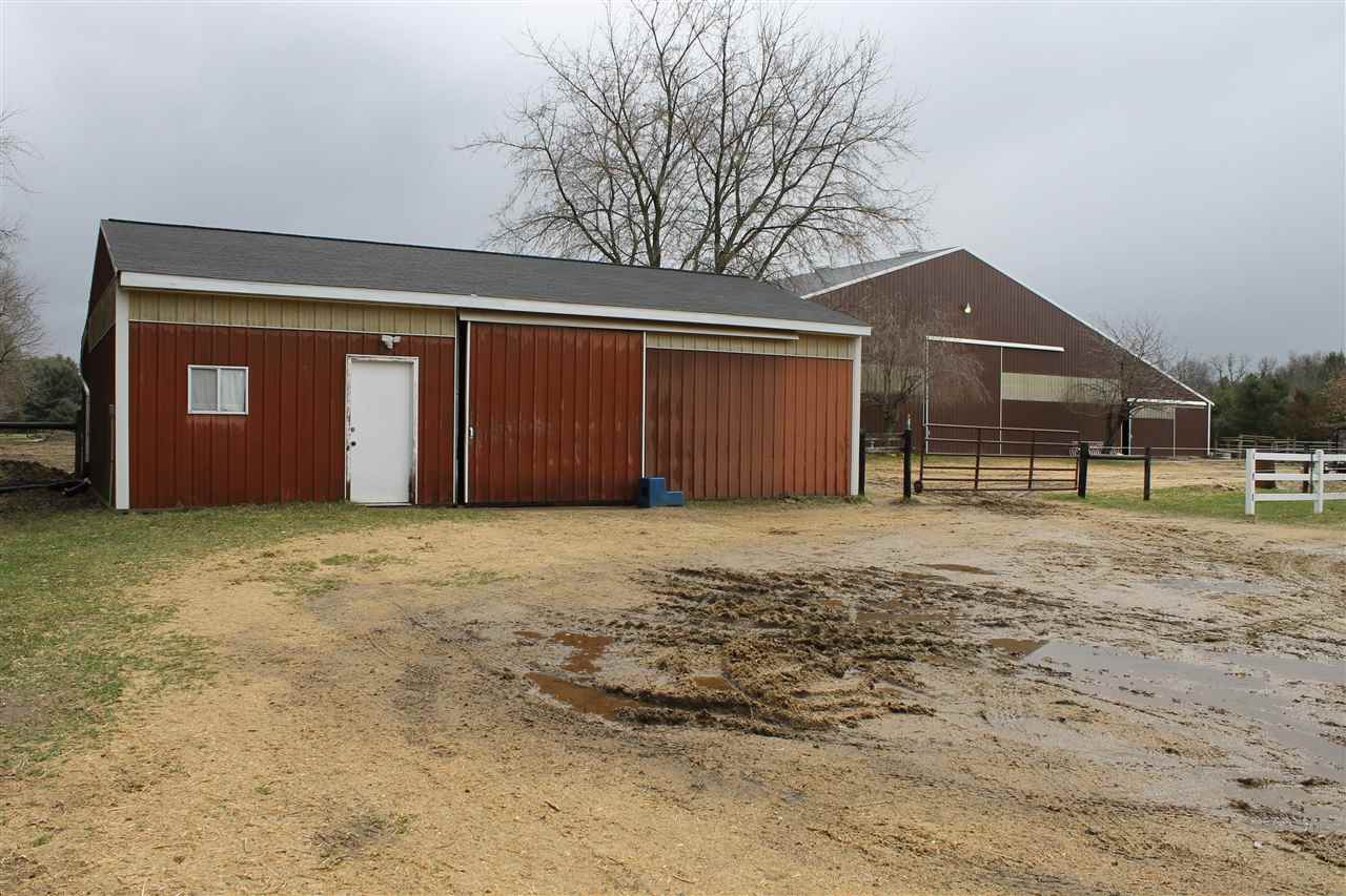 13153 Warner Road Perry, MI 48872 - Photo 35 of 72 50070268-34.JPG