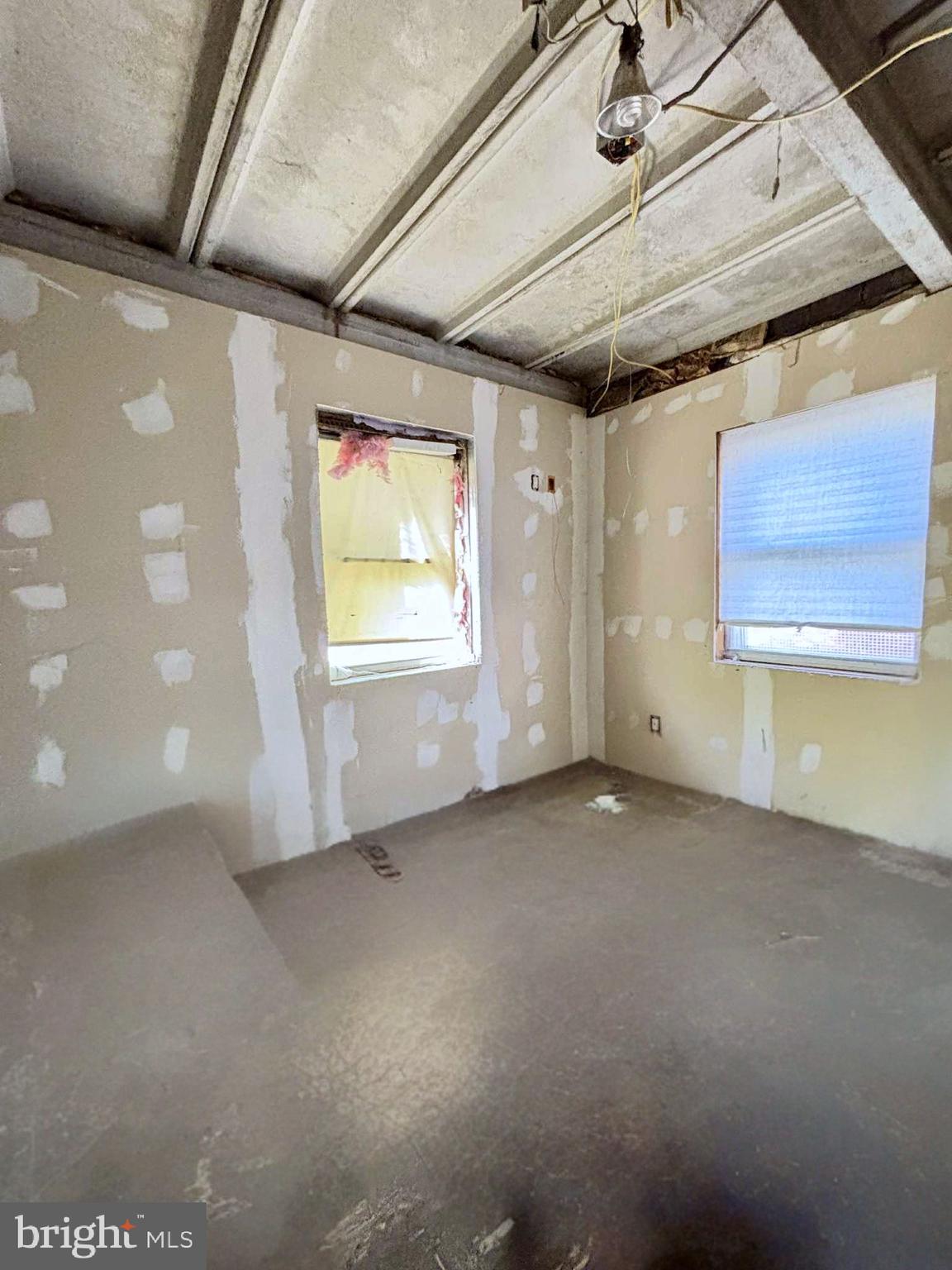 171 Silver Lake Drive Clementon, NJ 08021 - Photo 13 of 25 a view of empty room with windows
