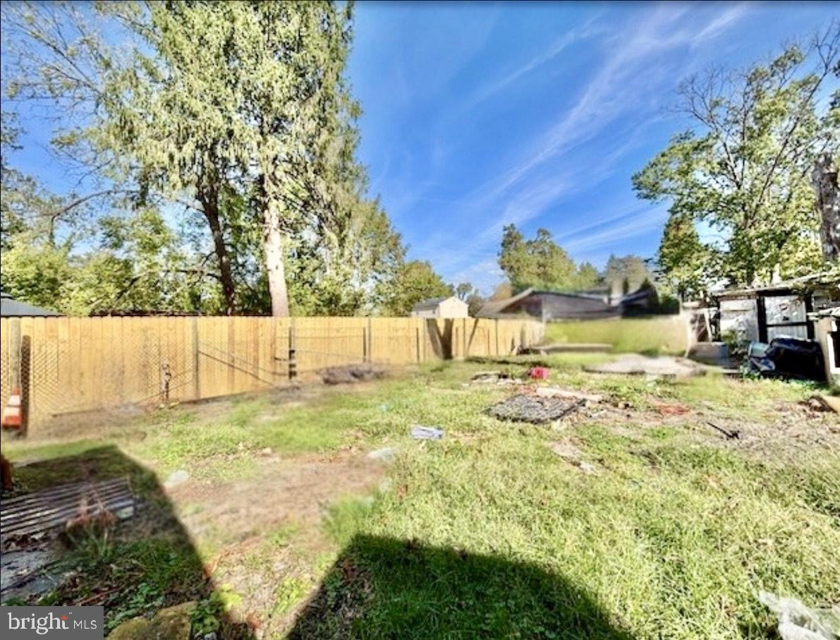 171 Silver Lake Drive Clementon, NJ 08021 - Photo 23 of 25 a view of yard with tree