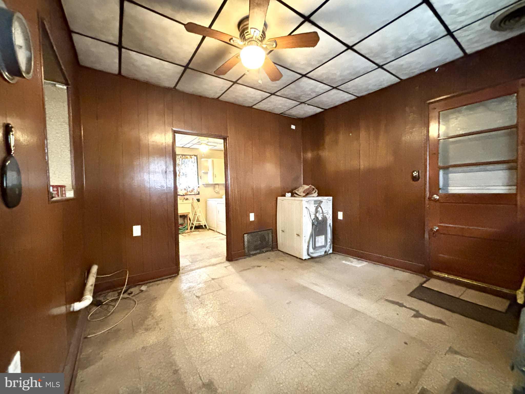 171 Silver Lake Drive Clementon, NJ 08021 - Photo 8 of 25 a view of a livingroom with furniture