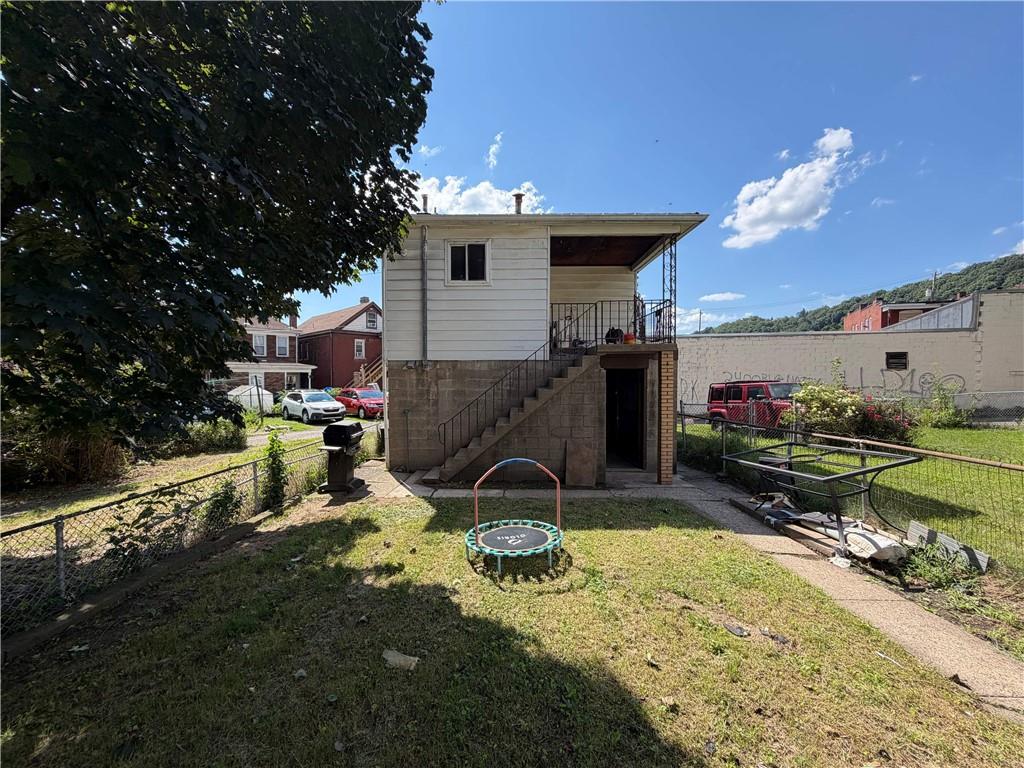 818 Lamont Street McKees Rocks, PA 15136 - Photo 23 of 36 Gallery Image 23