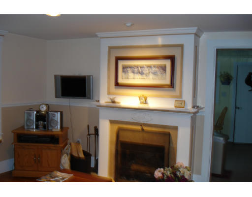 476 Snipatuit Road Rochester, MA 02770 - Photo 3 of 6
