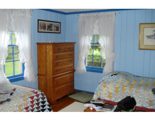 476 Snipatuit Road Rochester, MA 02770 - Photo 4 of 6