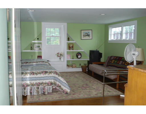 476 Snipatuit Road Rochester, MA 02770 - Photo 5 of 6
