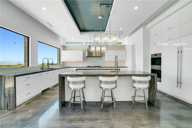 $9,100,000 | 10 Ridge Blossom Road, Las Vegas, NV 89135