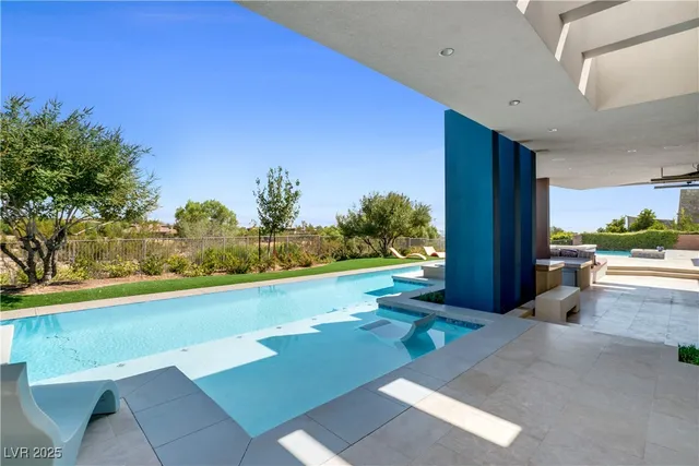 $9,100,000 | 10 Ridge Blossom Road, Las Vegas, NV 89135