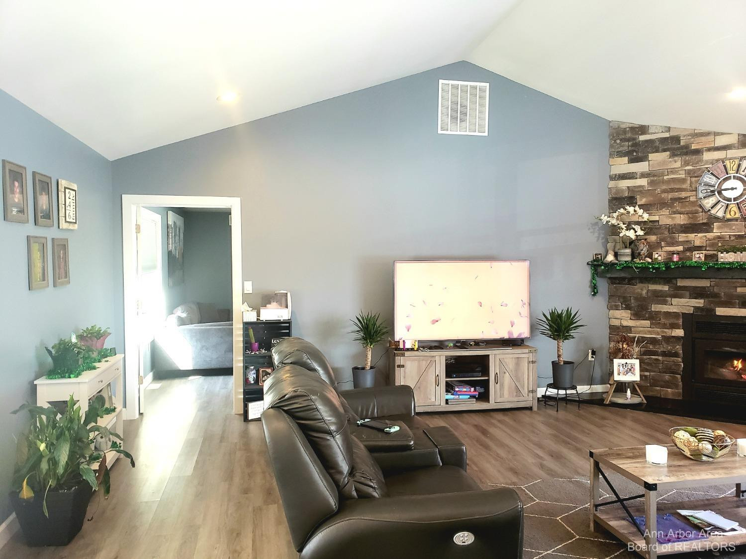 9504 Tuttle Hill Road Maybee, MI 48159 - Photo 12 of 83 Photo 13