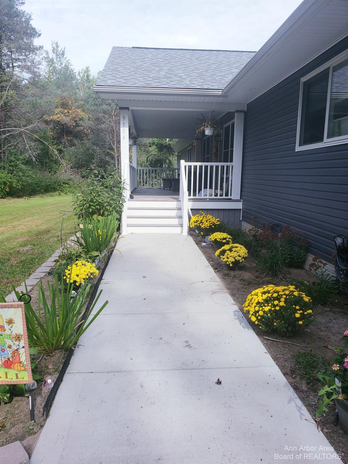 9504 Tuttle Hill Road Maybee, MI 48159 - Photo 2 of 83 Photo 2