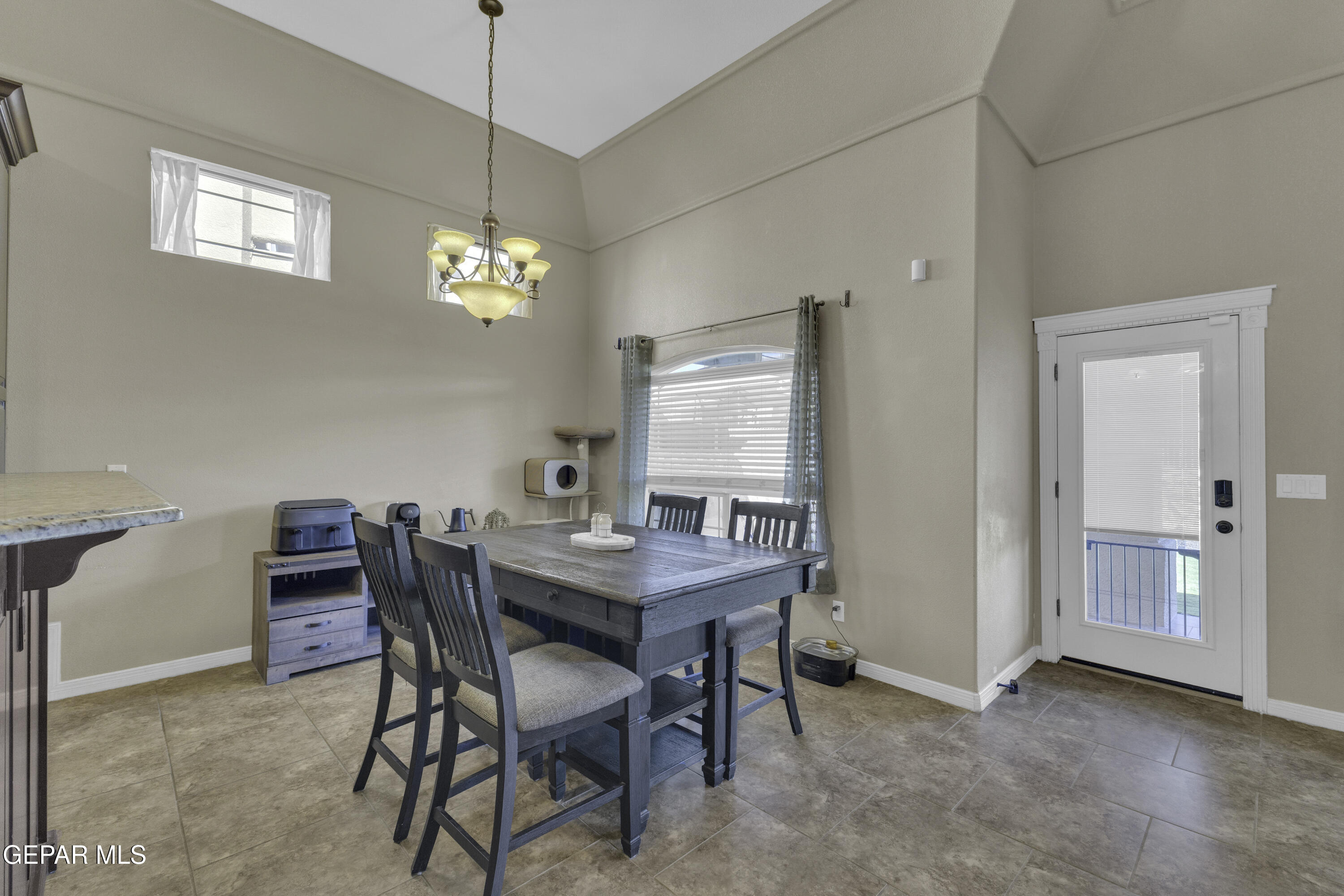 11504 Rafael Serna Lane El Paso, TX 79934 - Photo 12 of 50 2 (22)