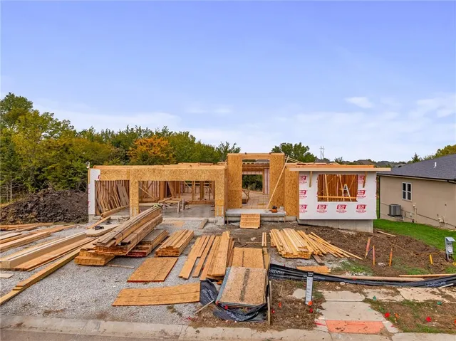 $766,800 | 25000 West 89th Street, Lenexa, KS 66227