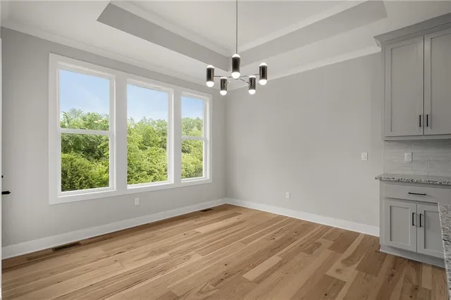 $766,800 | 25000 West 89th Street, Lenexa, KS 66227