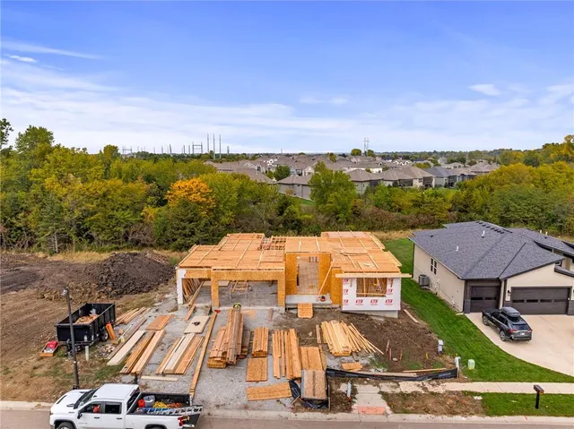 $766,800 | 25000 West 89th Street, Lenexa, KS 66227