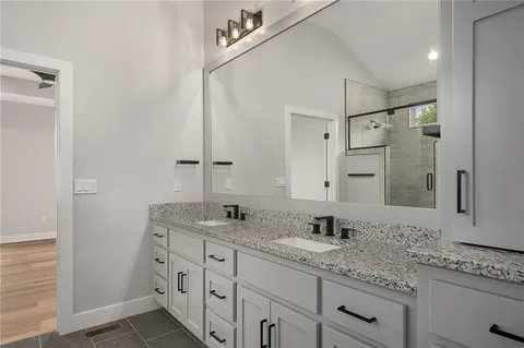 $786,050 | 25000 West 89th Street, Lenexa, KS 66227