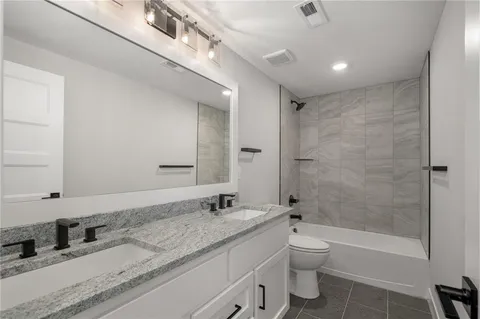 $786,050 | 25000 West 89th Street, Lenexa, KS 66227