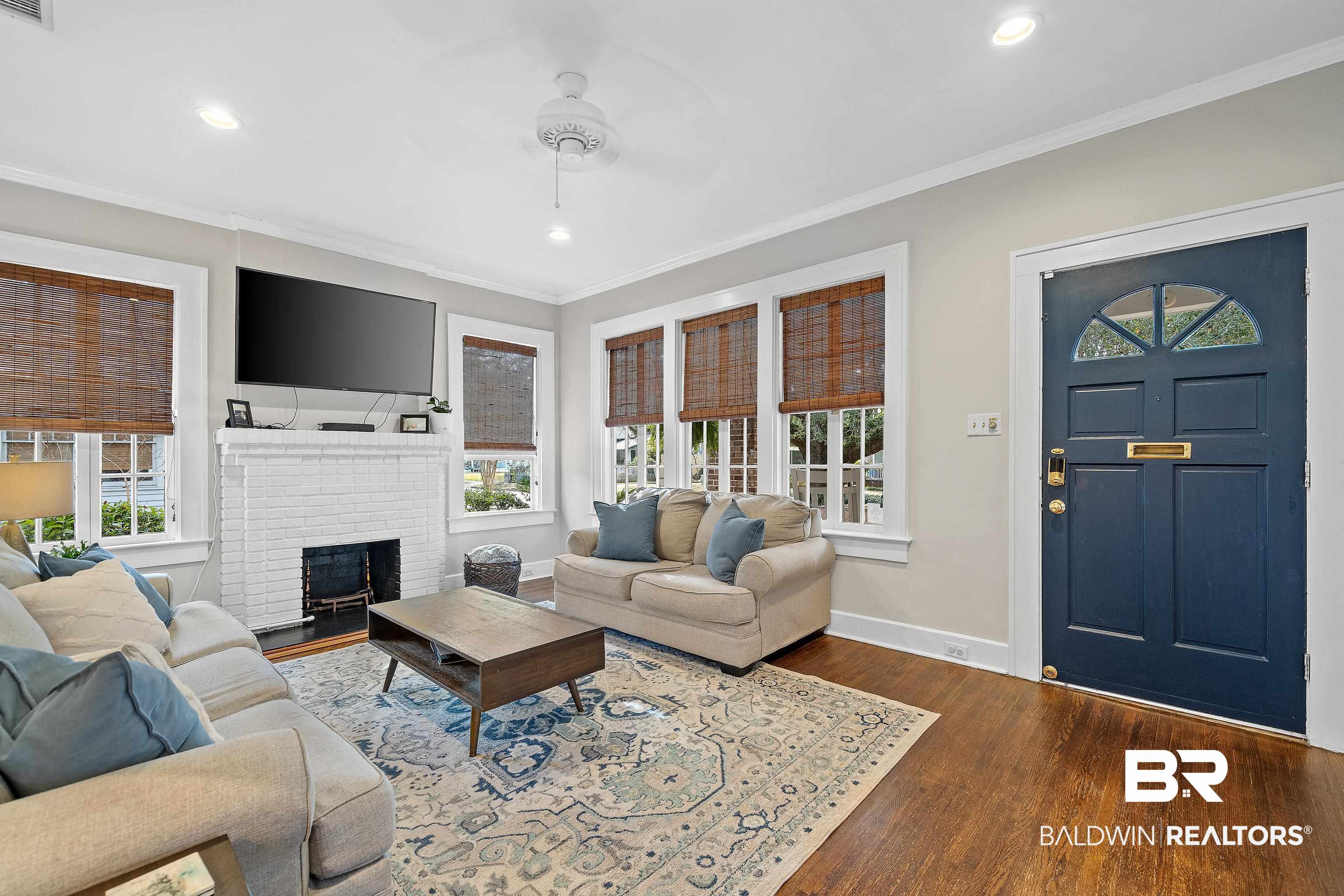 111 Macy Place Mobile, AL 36604 - Photo 6 of 35 Great natural light