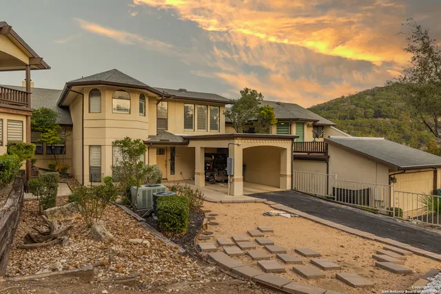 $415,000 | 105 Tapatio Drive East, Unit 105, Boerne, TX 78006