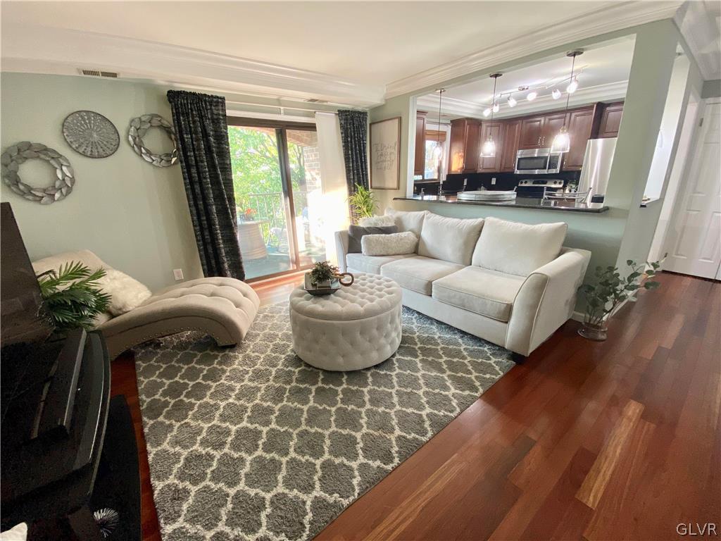 913 Cold Spring Road, Unit 10 Allentown, PA 18103 - Photo 6 of 23 Gallery Image 6