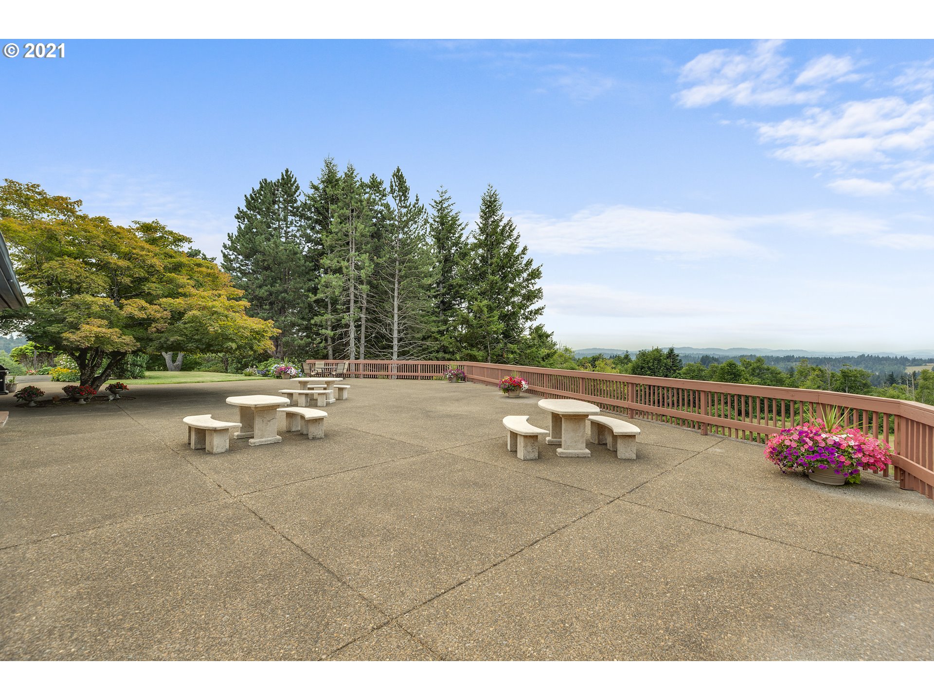 201 Northeast Salzman Road Corbett, OR 97019 - Photo 24 of 32 a view of outdoor space with lounge chair