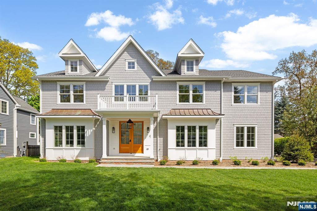 501 Sterling Place Ridgewood, NJ 07450 - Photo 1 of 27