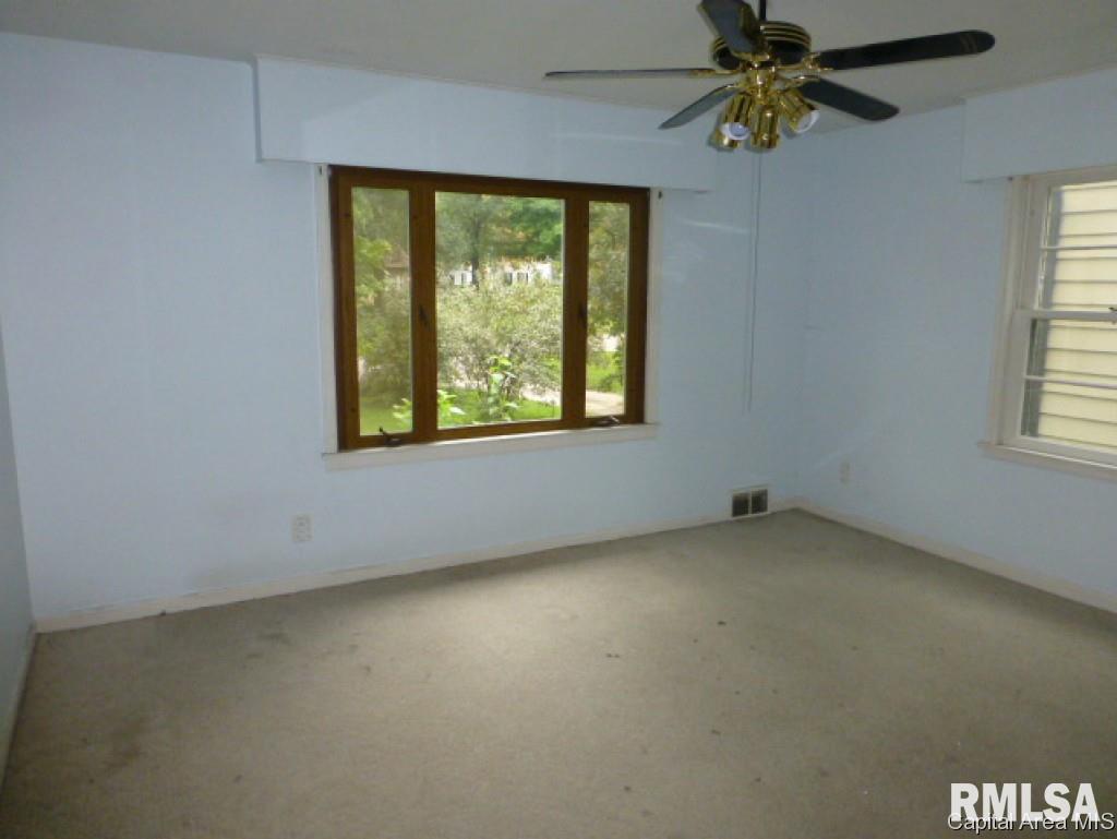 413 Jackson Parkway Springfield, IL 62704 - Photo 6 of 18 Gallery Image 6