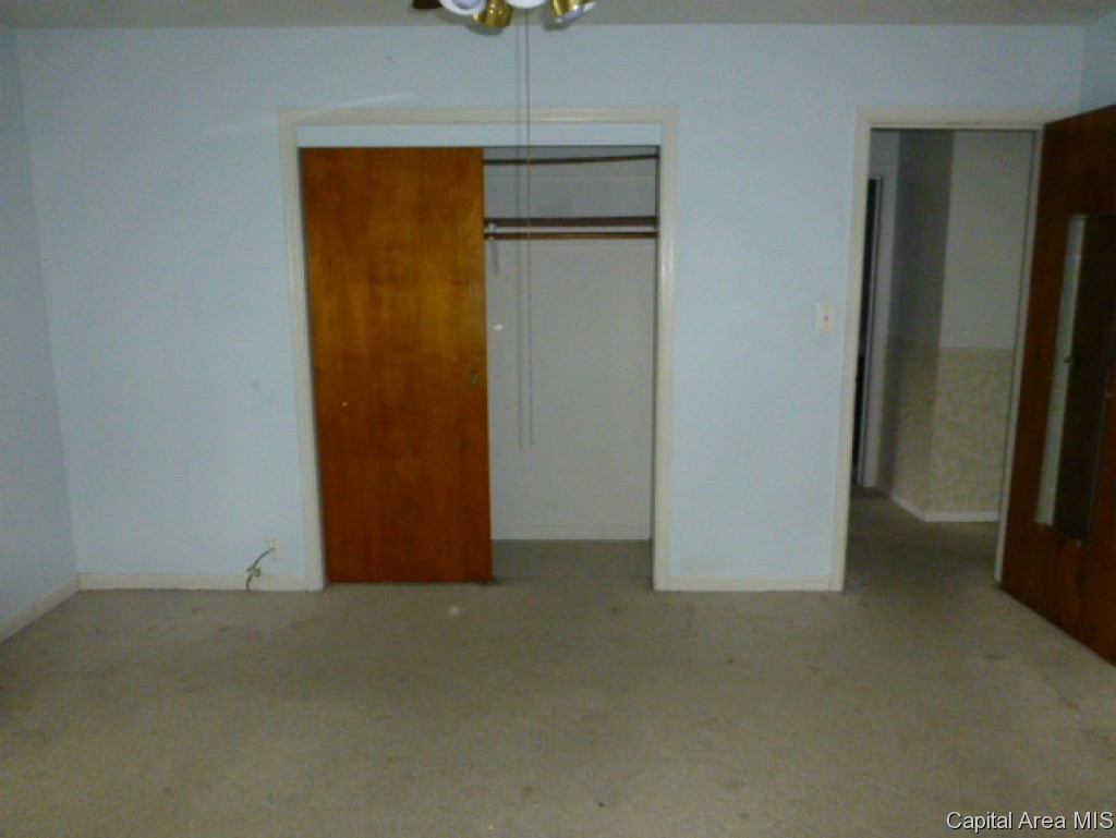 413 Jackson Parkway Springfield, IL 62704 - Photo 8 of 18 Gallery Image 8