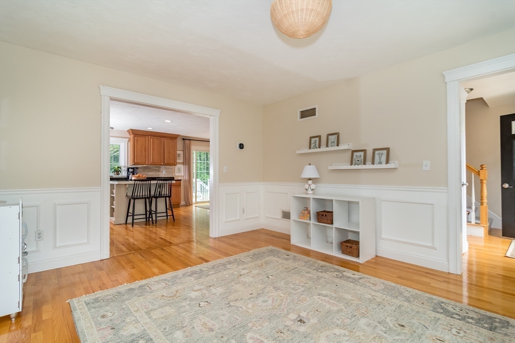 20 Walnut Street Foxboro, MA 02035 - Photo 18 of 35