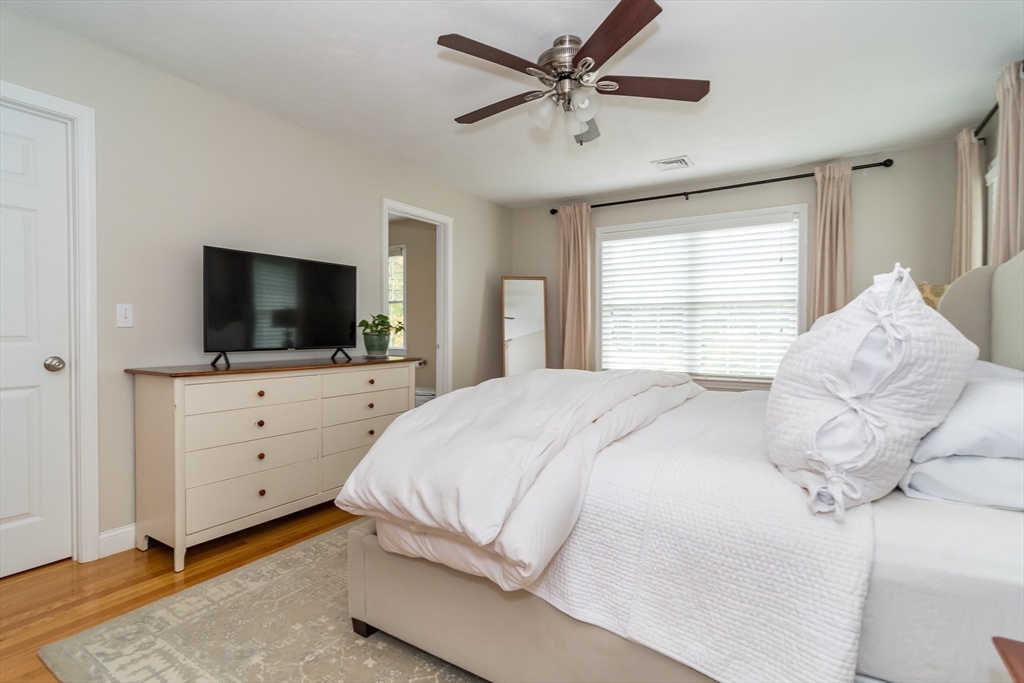 20 Walnut Street Foxboro, MA 02035 - Photo 21 of 35