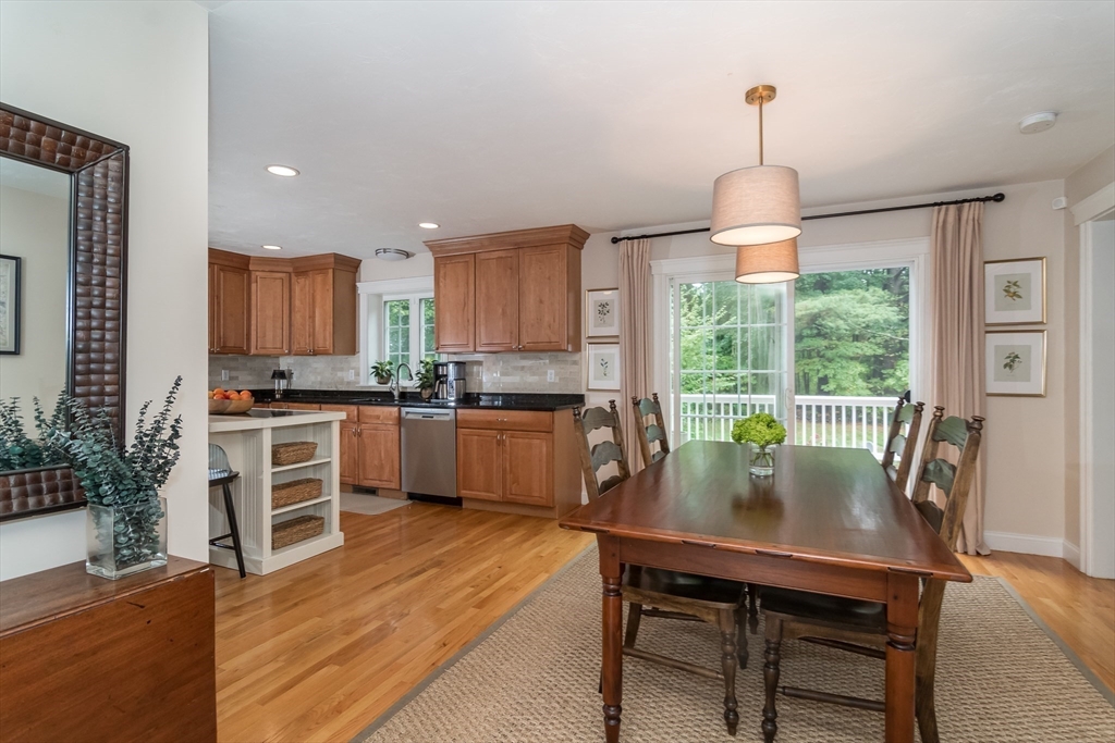 20 Walnut Street Foxboro, MA 02035 - Photo 10 of 35