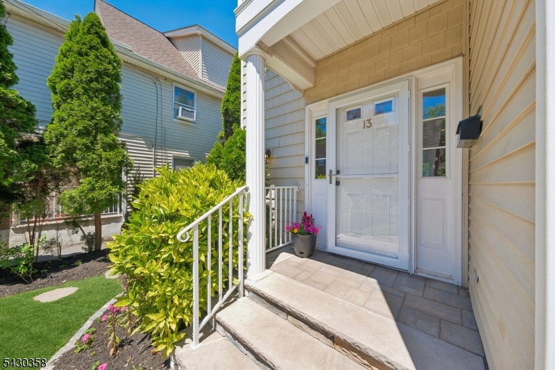 13 Edgar Street Summit, NJ 07901 - Photo 2 of 31