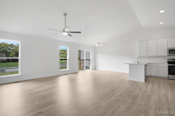 $468,119 | 109 Tail Shot Court, Eureka, MO 63025