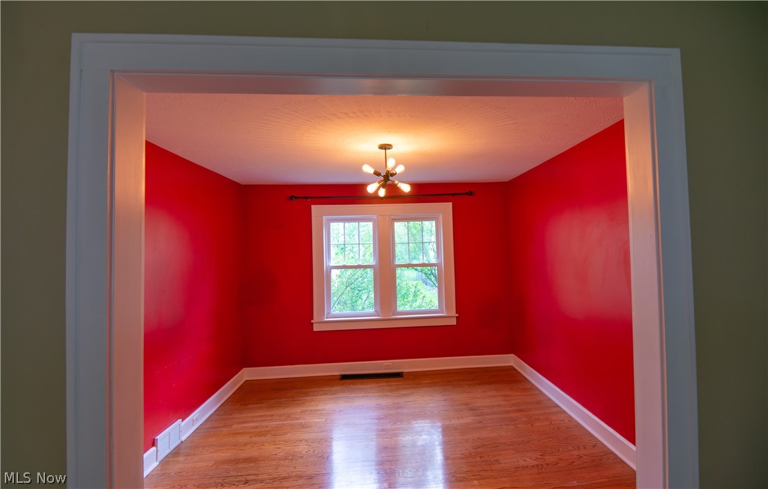 1304 Gordon Road Lyndhurst, OH 44124 - Photo 18 of 34 Gallery Image 18
